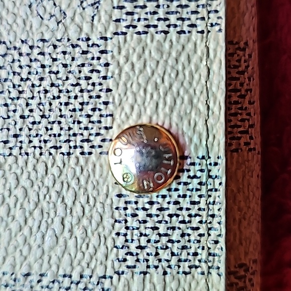 Louis Vuitton Damier Azul 4 Hook Key Holder Case - Picture 11 of 11